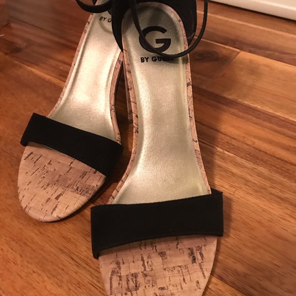 Black open toe heels - Picture 3 of 6